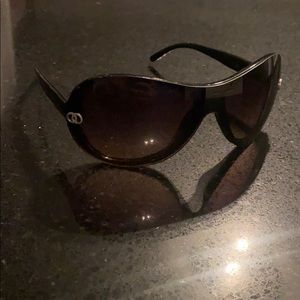 Oversized fashion sunglasses